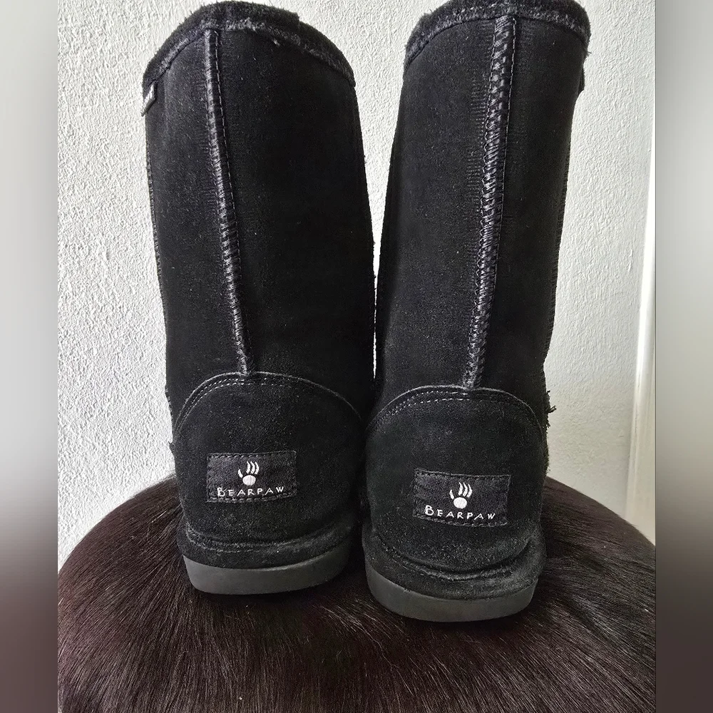 BearPaw Black Suede Sheepskin Lined Winter Boots Women's Size 9